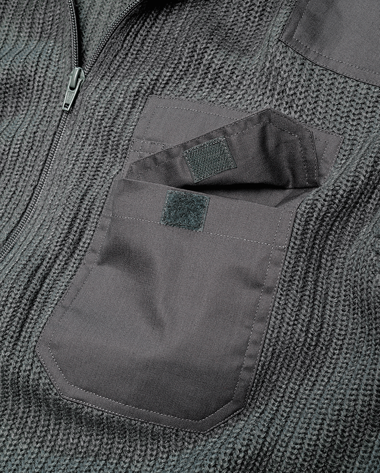 Gilet Brandit BW Cardigan maille polyacrylique col épais épaulettes et poche poitrine