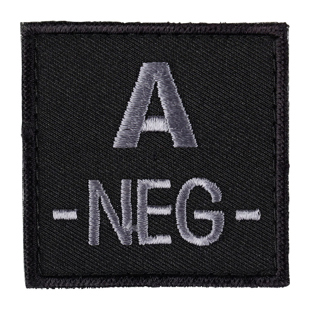 Écusson groupe sanguin A négatif Ares brodé en basse visibilité pour tenue de combat
