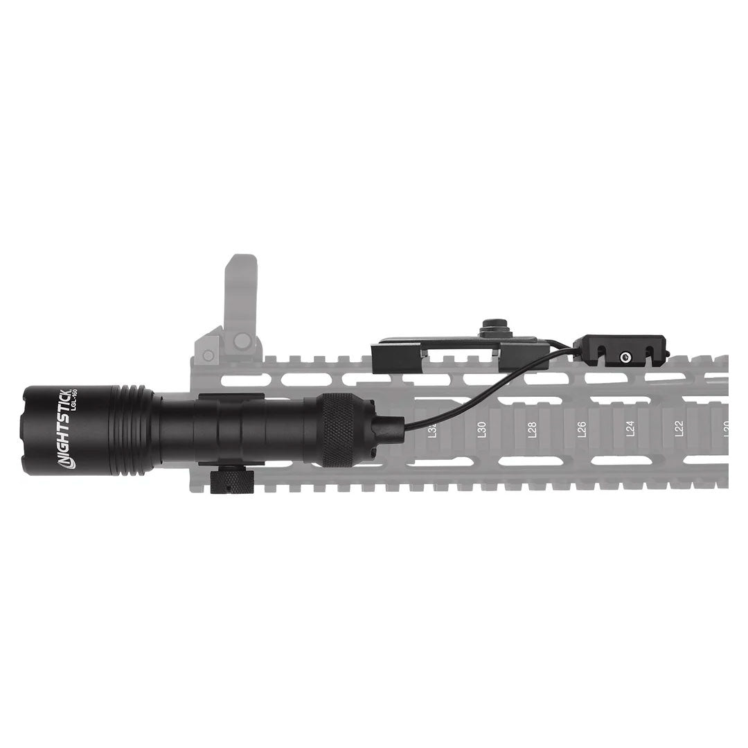Lampe pour arme Nightstick LGC-550XL 550 lumens 4 612 candela portée 135 mètres