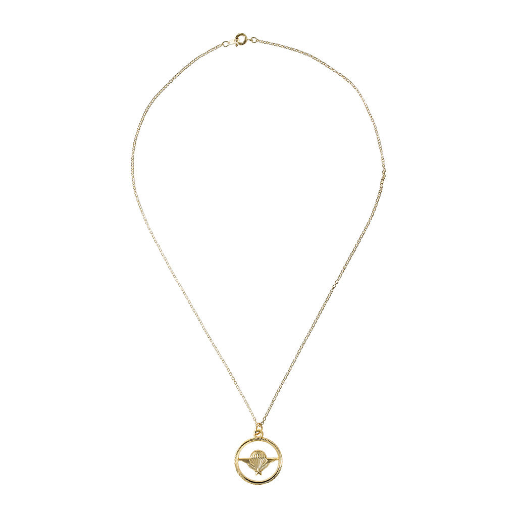 Médaille pendentif de brevet parachutiste Ares livrée avec sa chaîne de cou