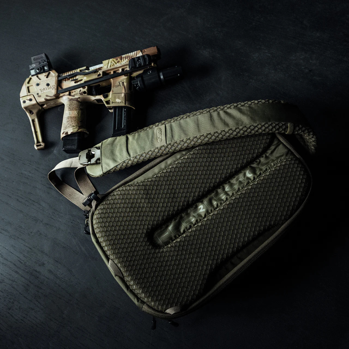 Sac à dos mono-bretelle tactique Eberlestock Fade Sling 9,4 L ambidextre pour port dissimulé