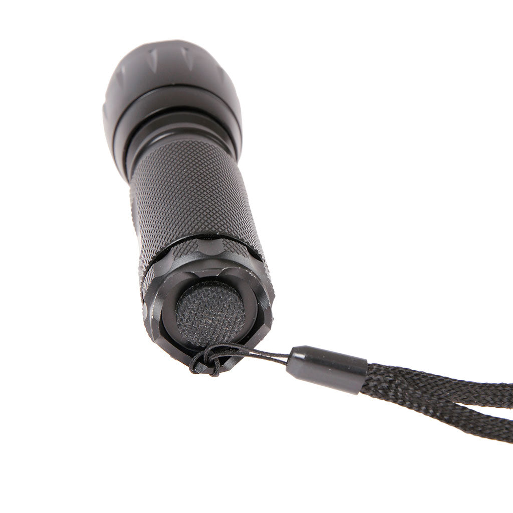 Lampe tactique Ares 400 lumens en aluminium anodisé sur 3 piles AAA autonomie 5 heures