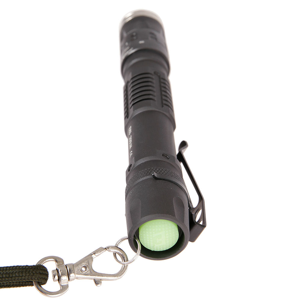 Lampe tactique Ares 200 lumens étanche IPX-8 en aluminium de 69,5 grammes sur 2 piles AA