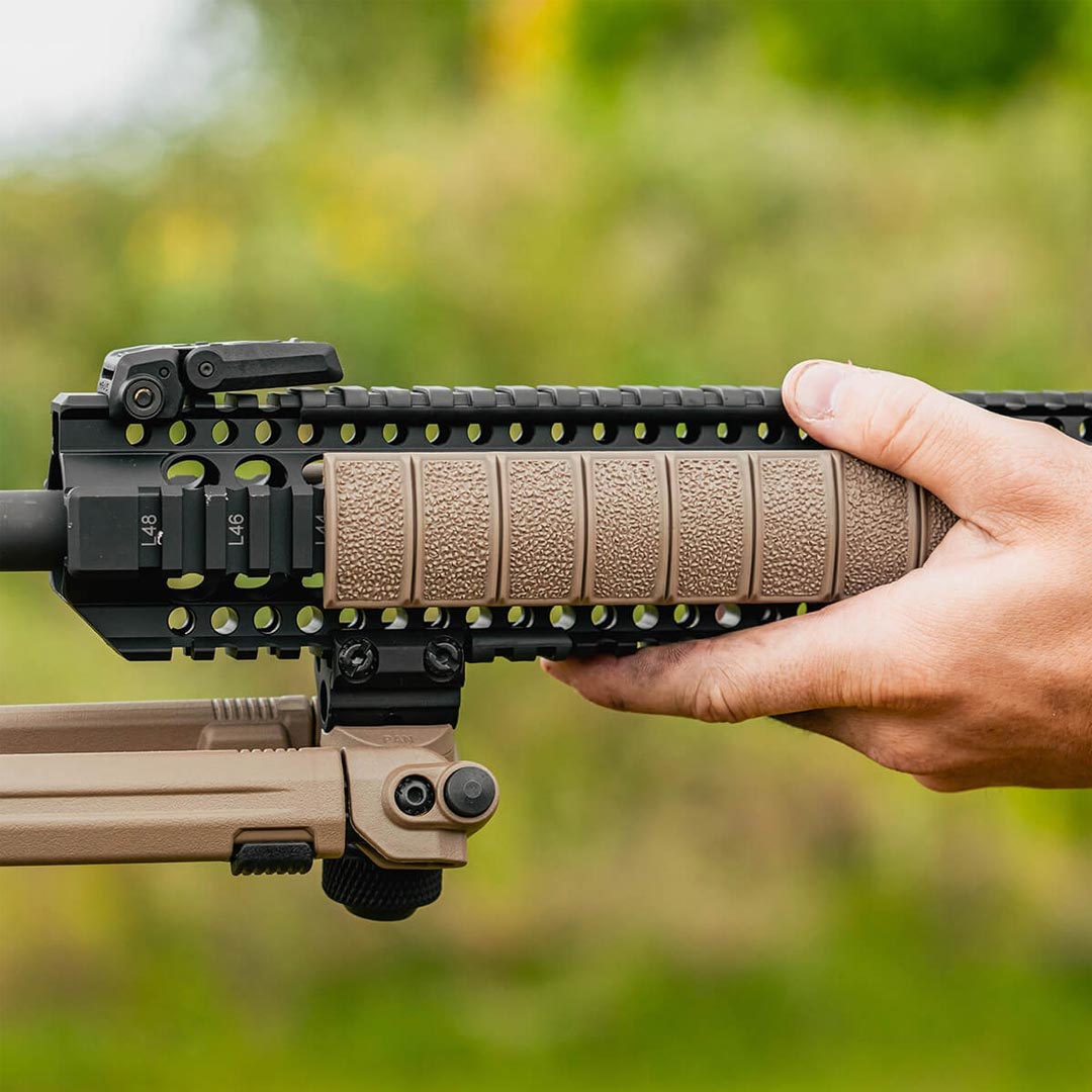 Couvre-rail Picatinny Magpul XT Rail Panel prédécoupé pour rail 1913 de garde-main