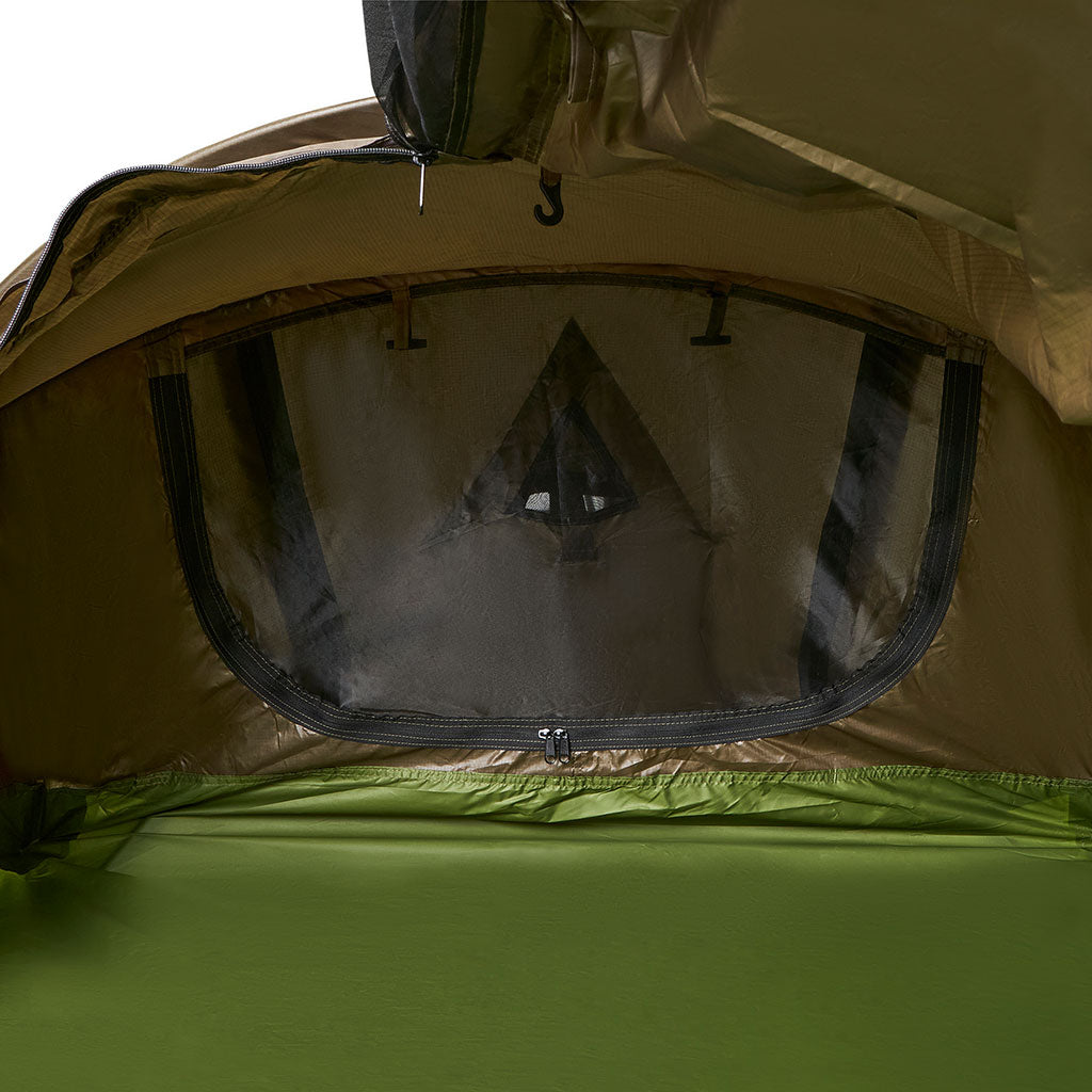 Tente tunnel Ares Pyrène 1,75 kg trois arceaux de 8,5 mm et triple ventilation