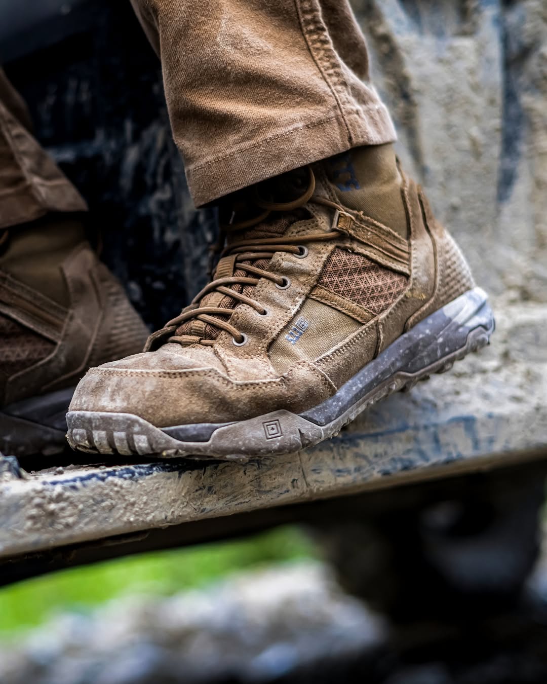 Chaussures d'intervention : basses, mi-hautes ou montantes ?