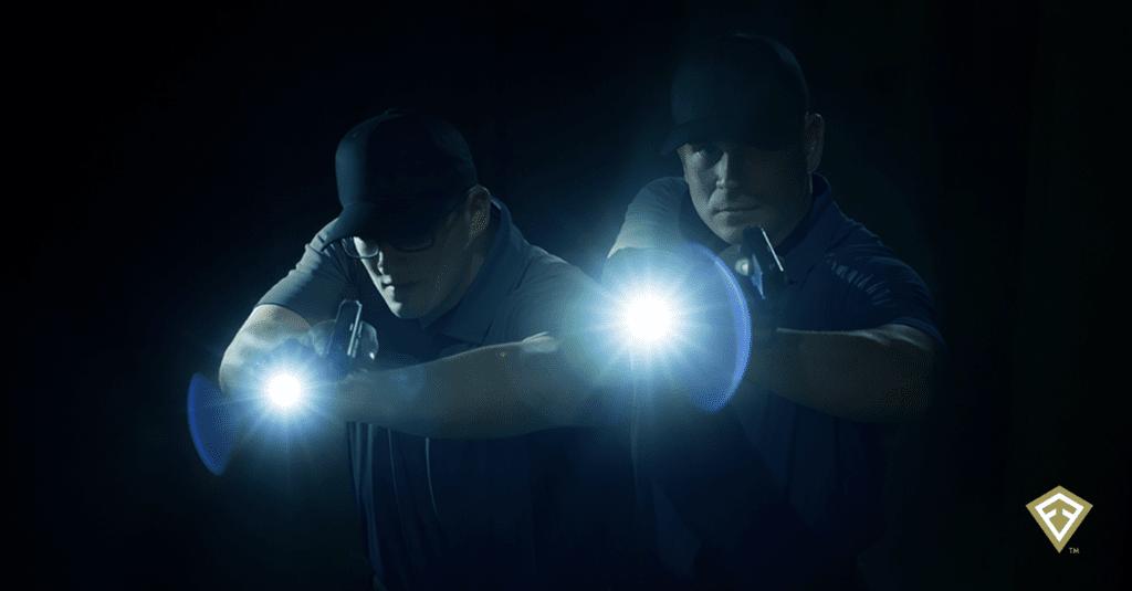 Test de produit pour la police: la lampe Small Duty de First Tactical