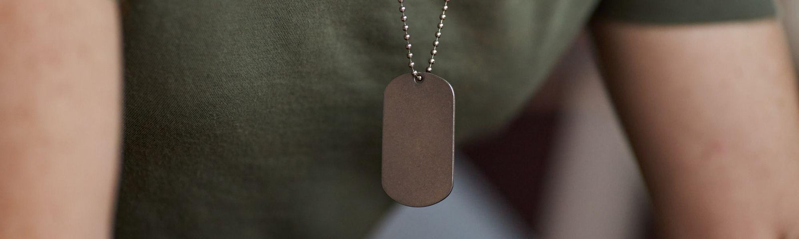 Tout Savoir sur les Plaques Militaires (Guide 2024)