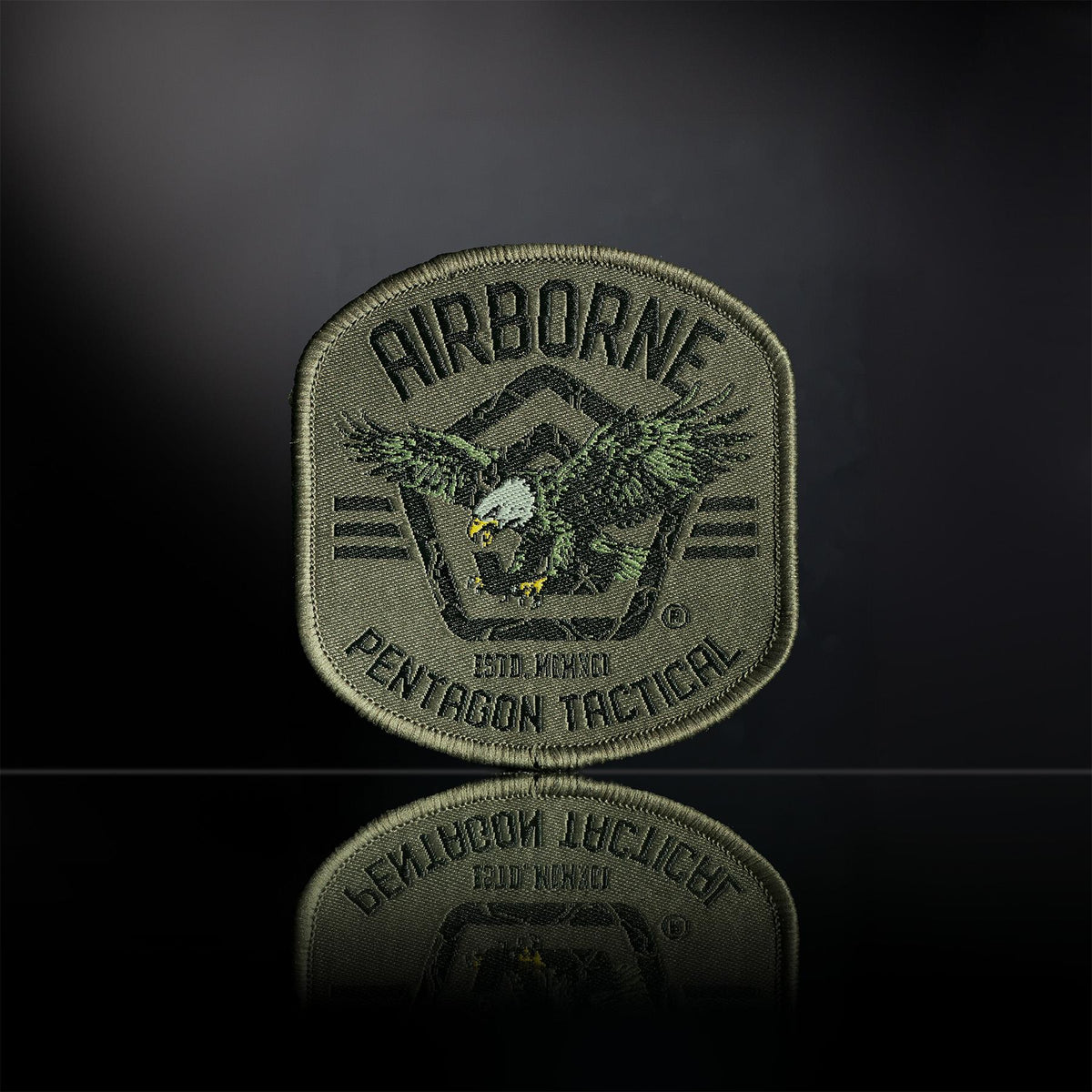 Patch moral Pentagon Airborne tissé polyester dos auto-agrippant carré 65 x 65 mm
