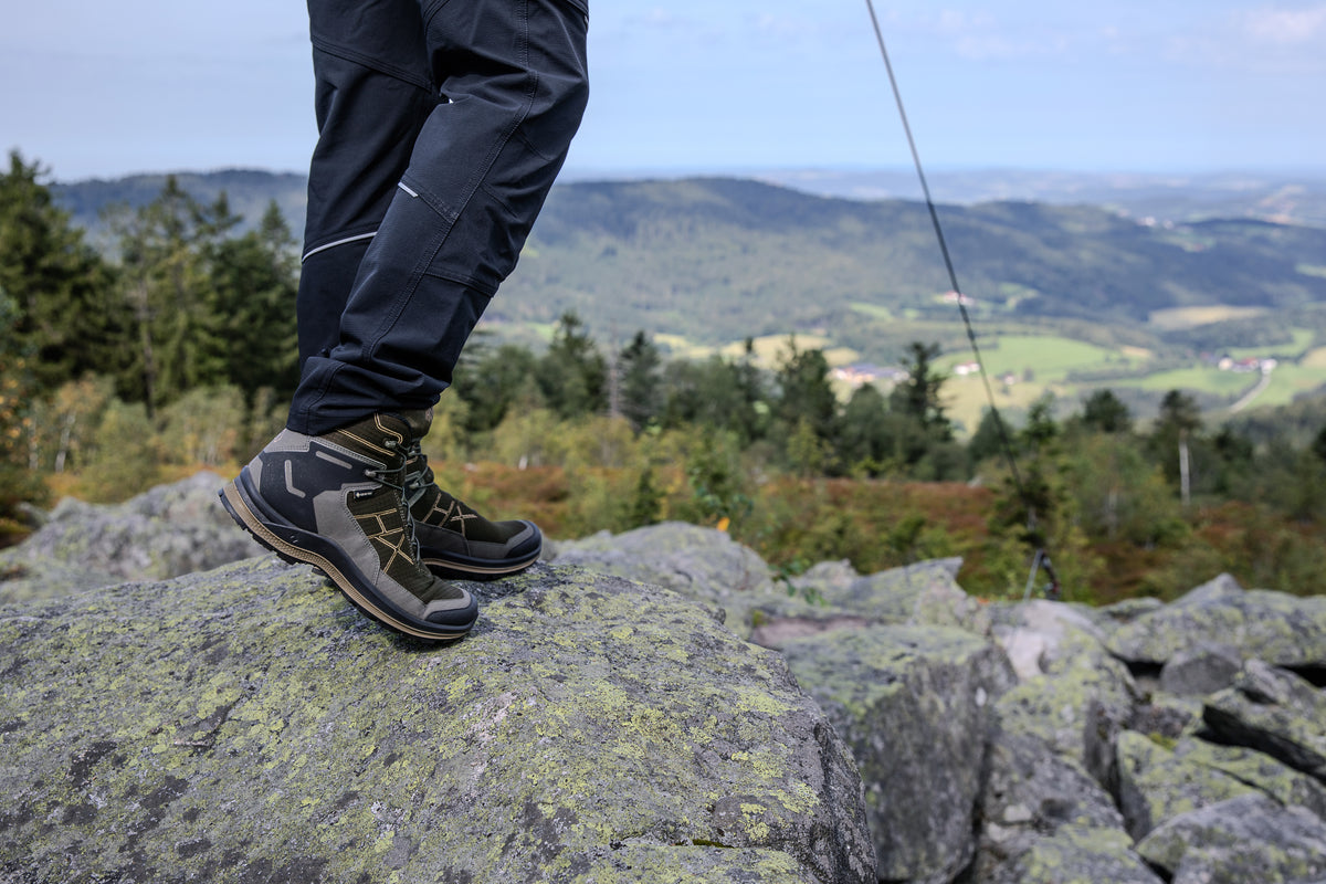 Chaussures mi-hautes Haix BLACK EAGLE Adventure 3.0 GTX microfibre imperméables 1110 g