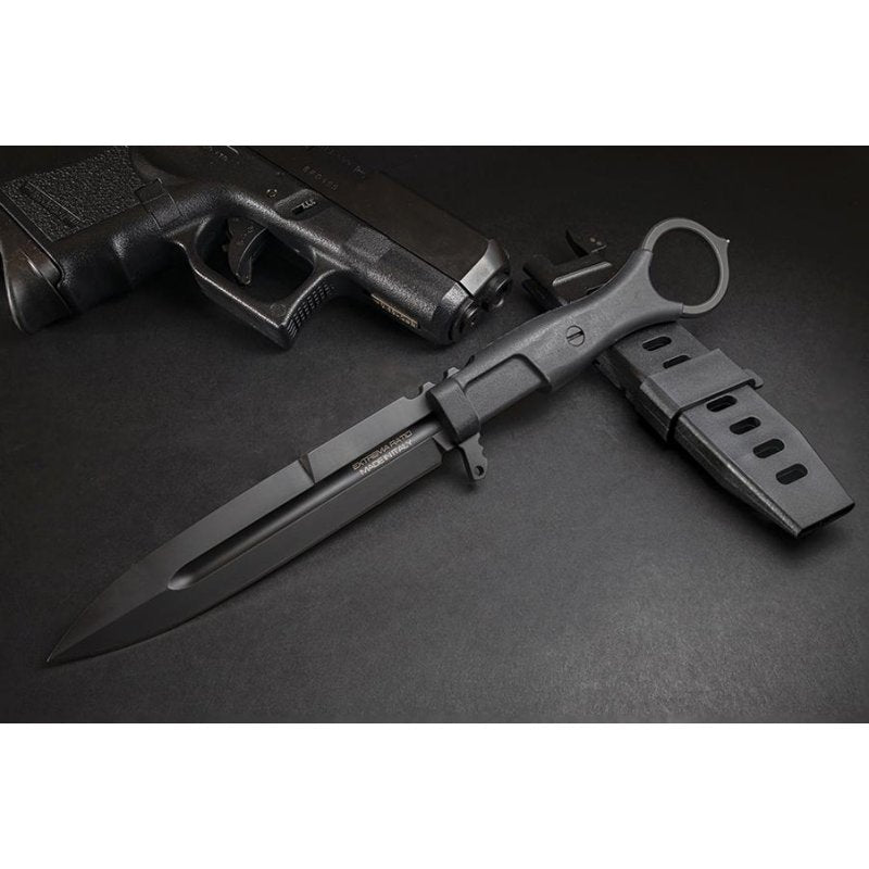 Couteau à lame fixe Extrema Ratio Misericordia acier N690 lame 118 mm pointe lance anneau de doigt