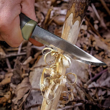Couteau de survie Morakniv Companion MG acier inoxydable suédois lame 102 mm manche ergonomique