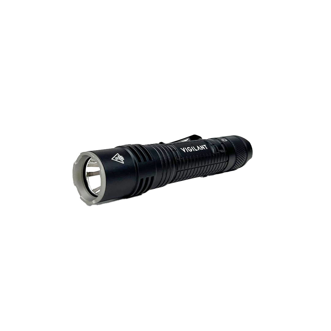 Kit lampe torche Vigilant F7 1 600 lumens portée 240 m en caisse rigide verrouillable