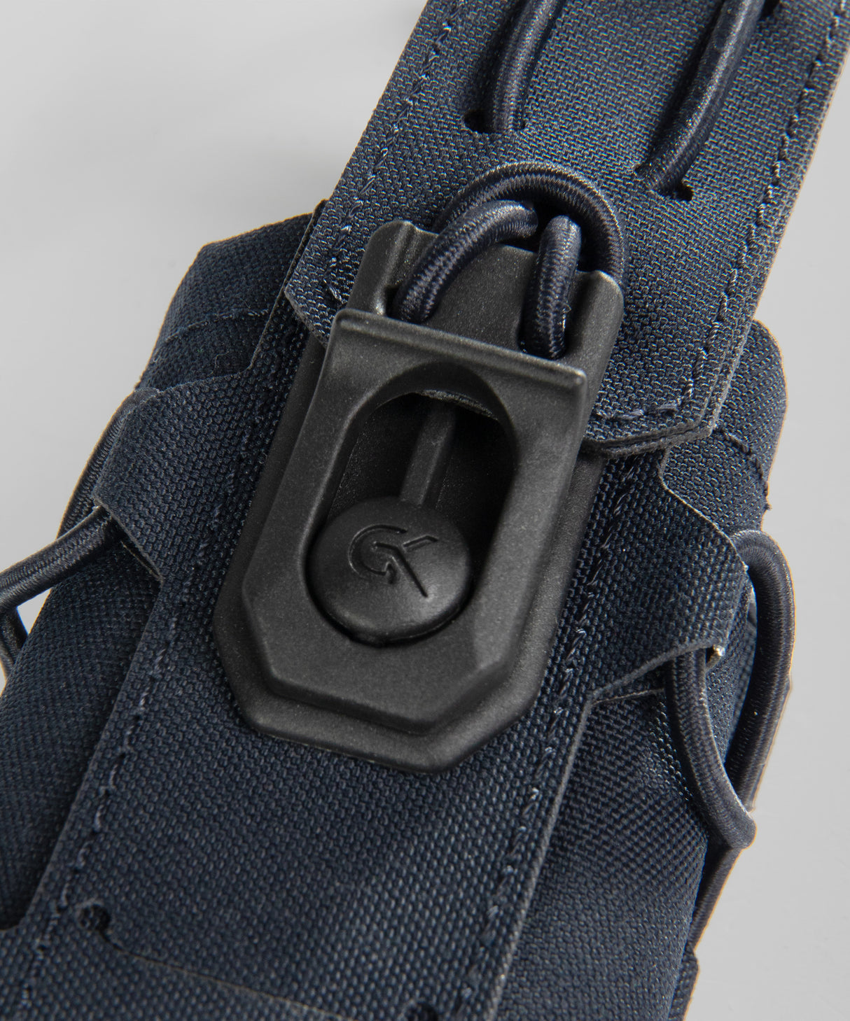 Porte-lampe GK Dutycall réglable sur platine MOLLE en deux finitions