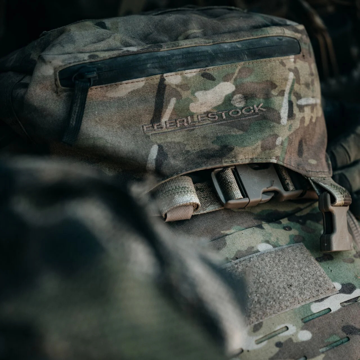 Sac à dos tactique Eberlestock Gunslinger II 44 L avec fourreau d'arme et cadre Intex-II