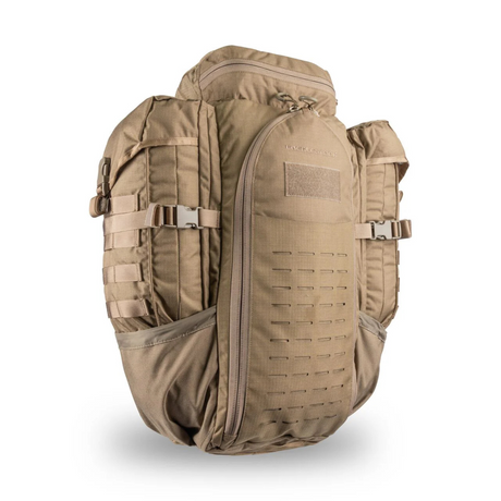 Sac à dos tactique Eberlestock Halftrack 43 L compatible radio PRC-117 avec housse de pluie