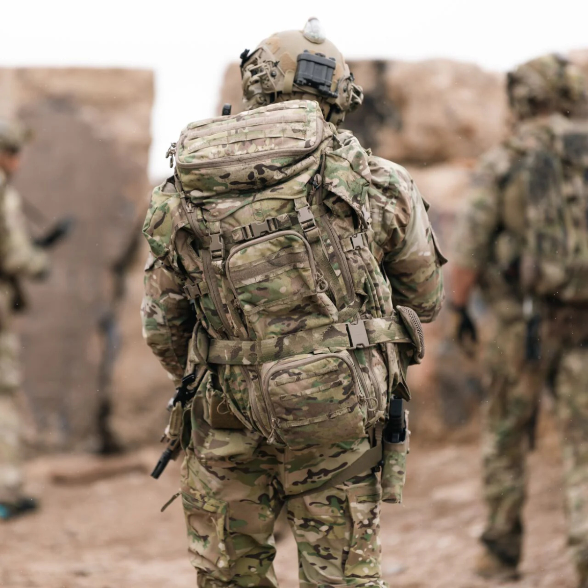 Sac à dos tactique Eberlestock Operator G4 98 L avec fourreau intégré, cadre Intex-II et rabat supérieur amovible