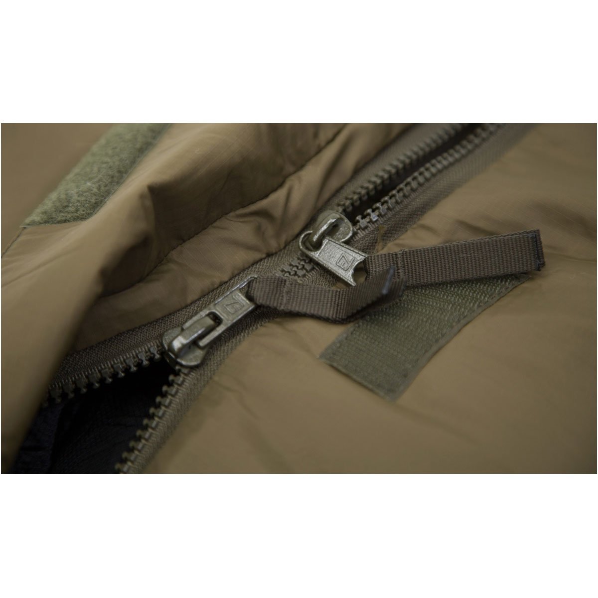 Sac de couchage grand froid Carinthia Defence 6 G-LOFT, confort -18 °C / extrême -40 °C