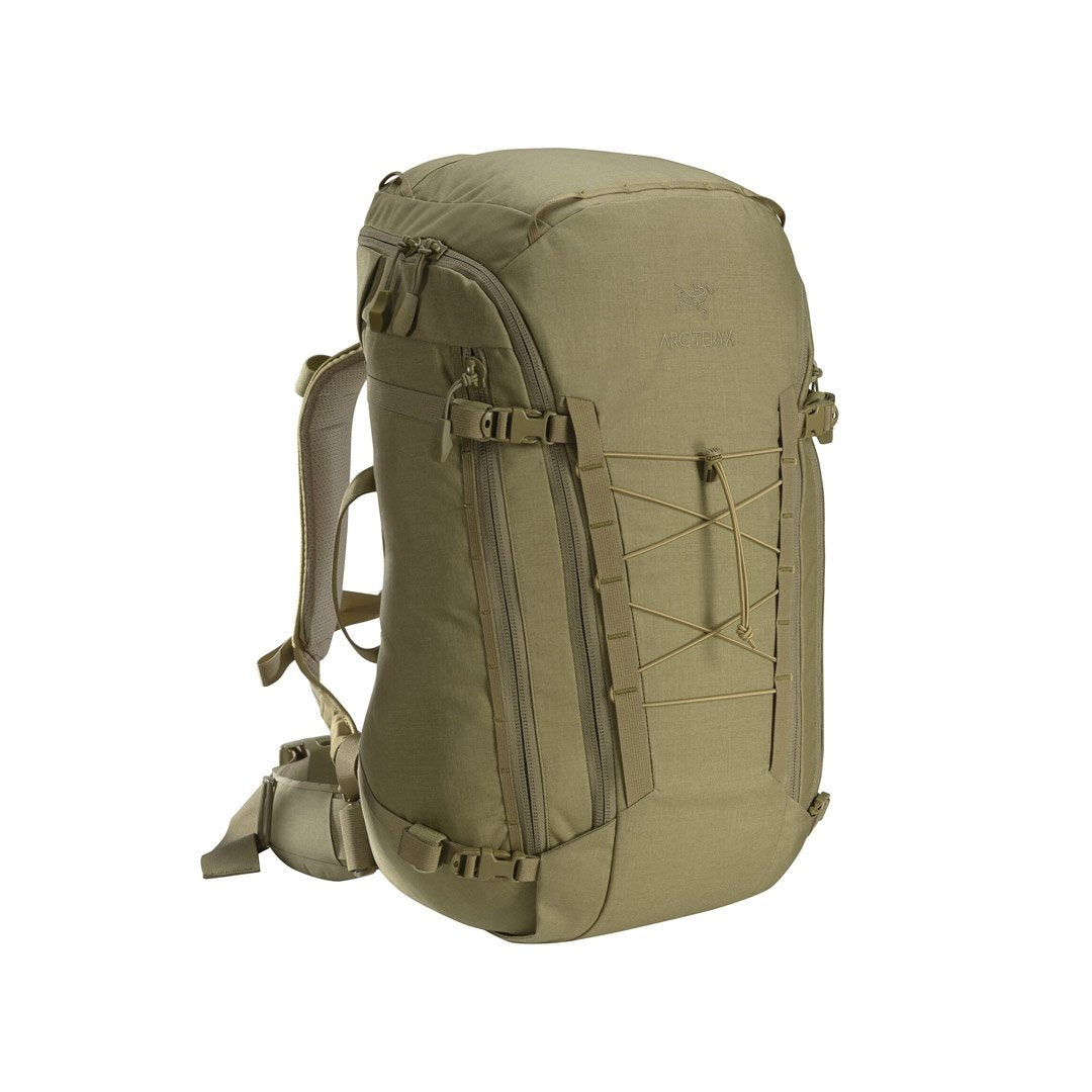 Sac à dos de combat Arc'teryx LEAF Assault Pack 45 litres à ouverture intégrale